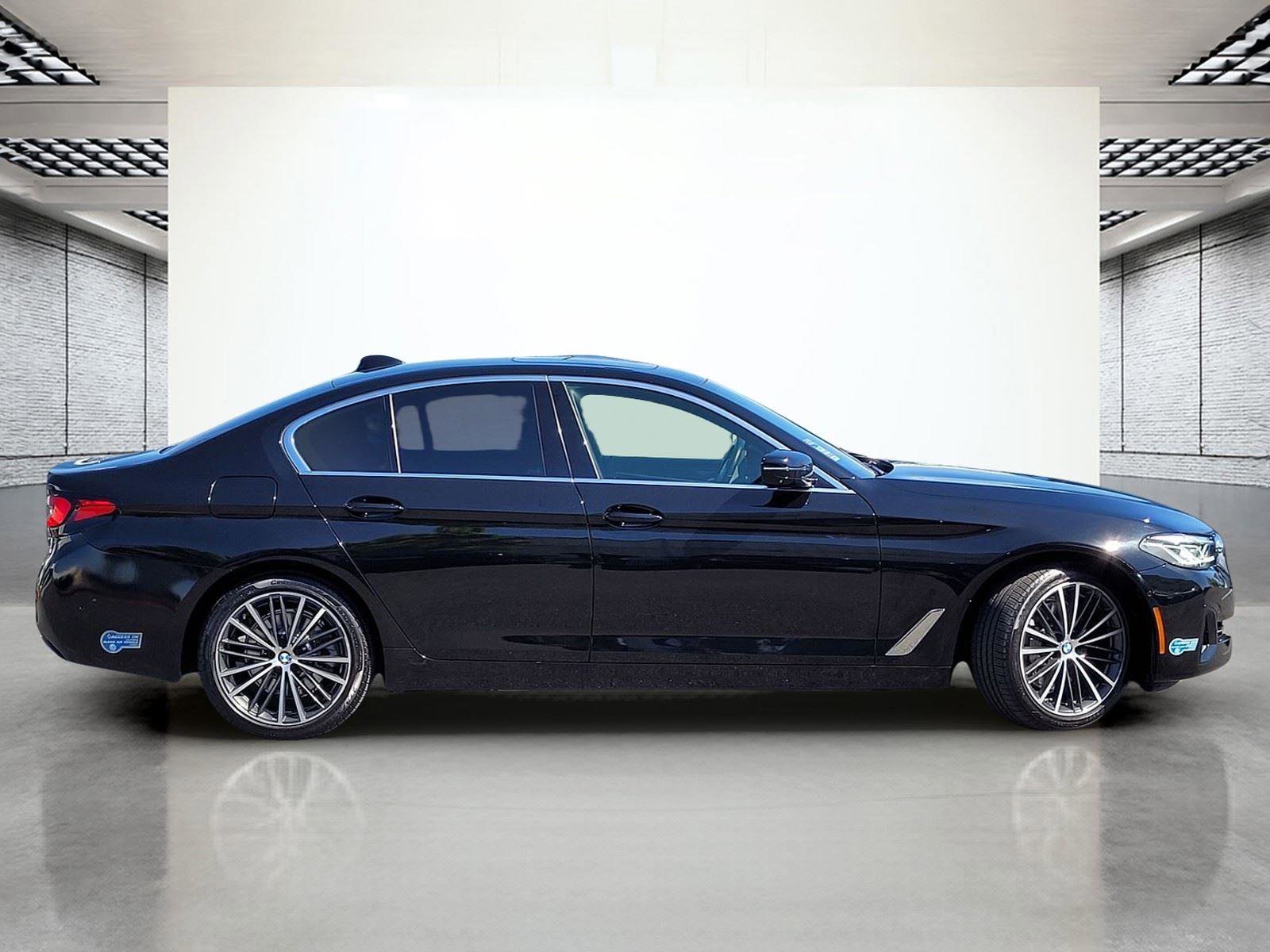 Used 2021 BMW 530e w/ Parking Assistance Package RWD image 6