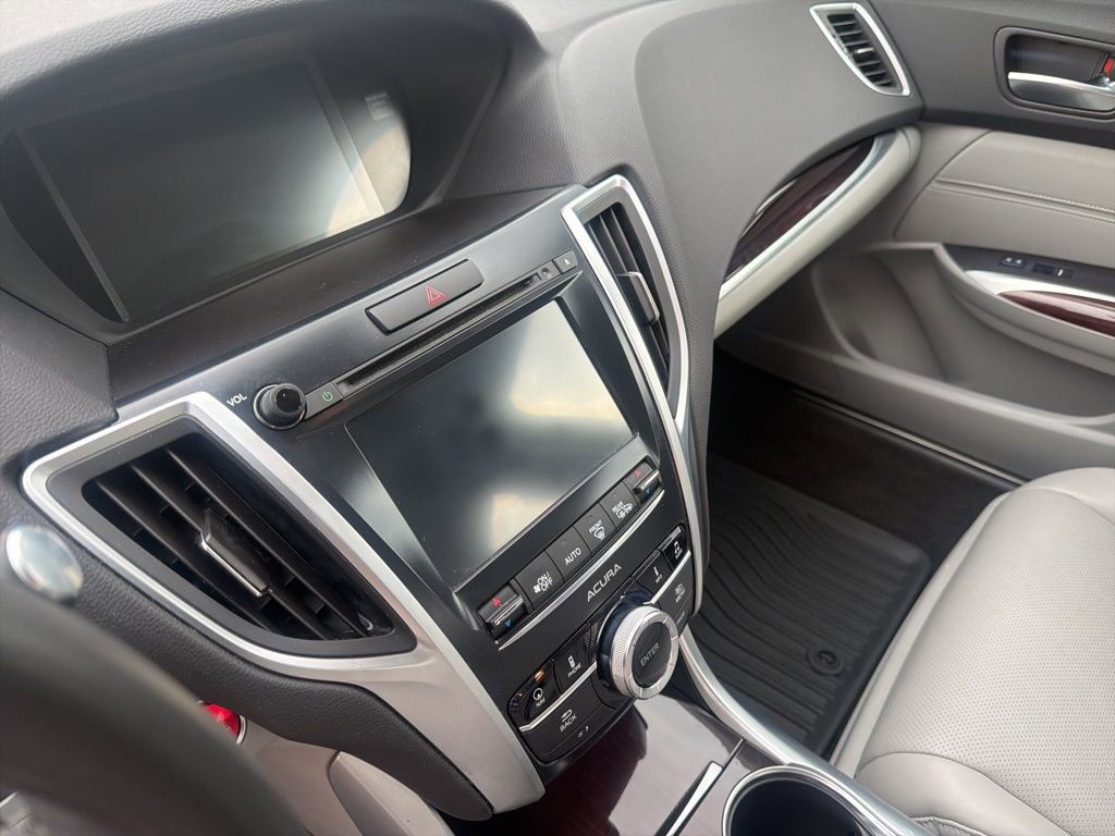 Used 2015 Acura TLX w/ Technology Package FWD image 13