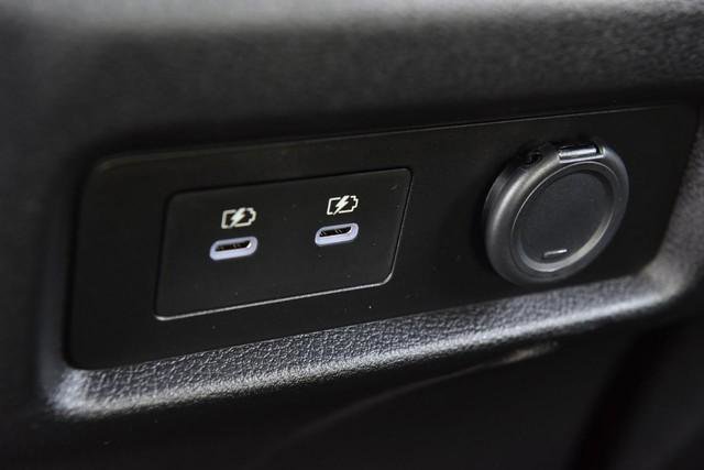 New 2026 Nissan Armada SL w/ Captain's Chari Seat Package image 29