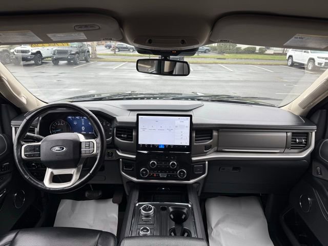 Used 2023 Ford Expedition Max XLT AWD/4WD image 32