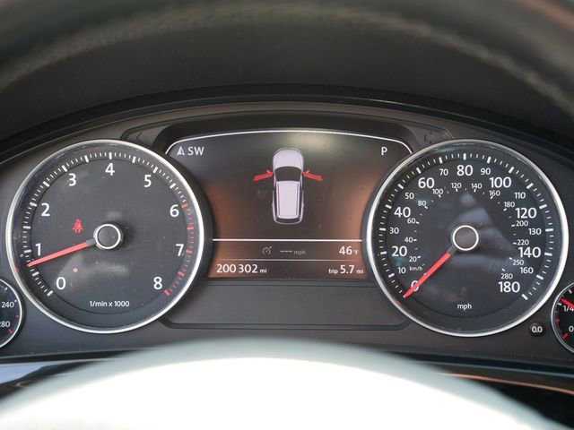 Used 2012 Volkswagen Touareg VR6 image 27