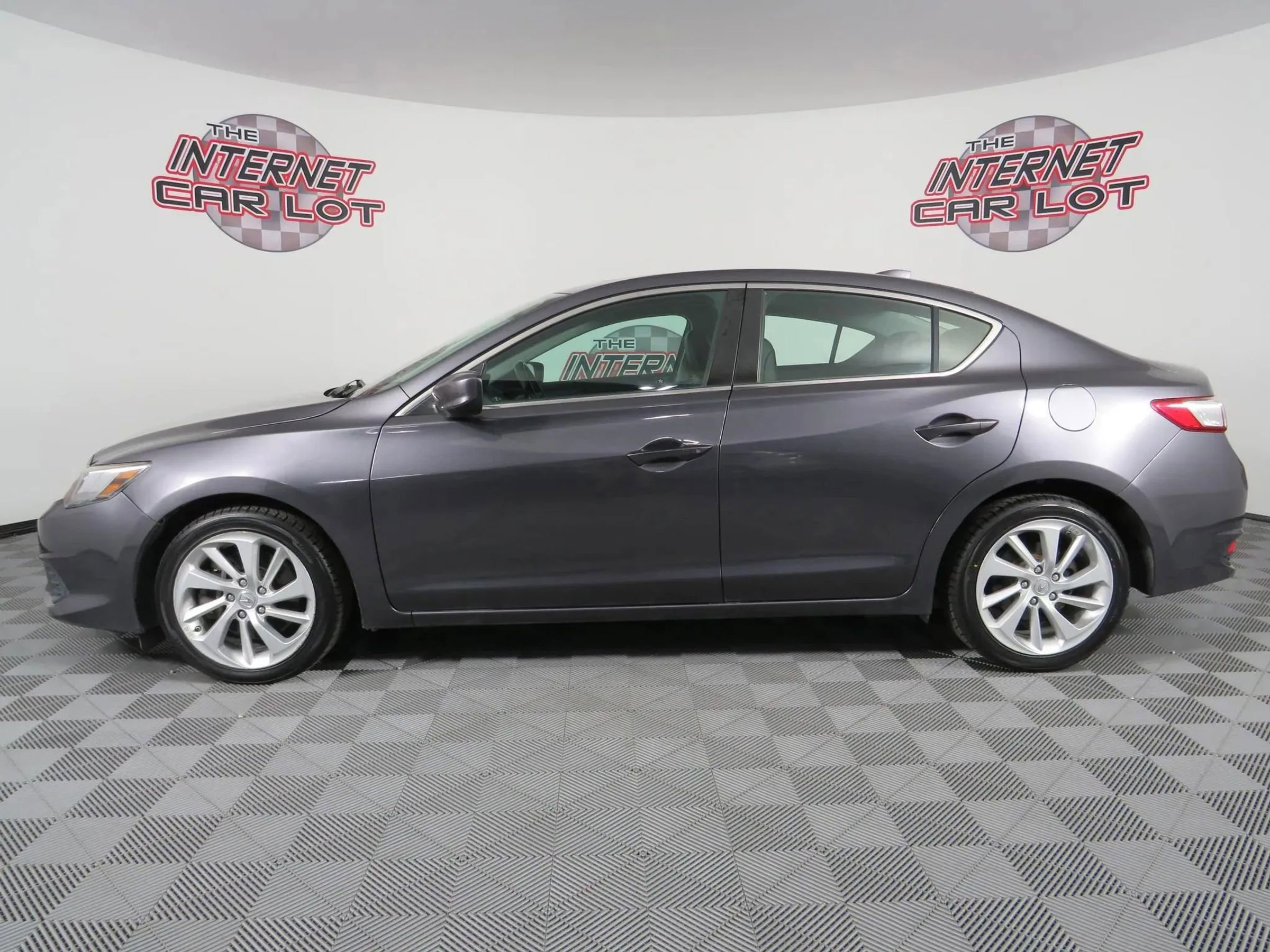 Used 2018 Acura ILX image 4