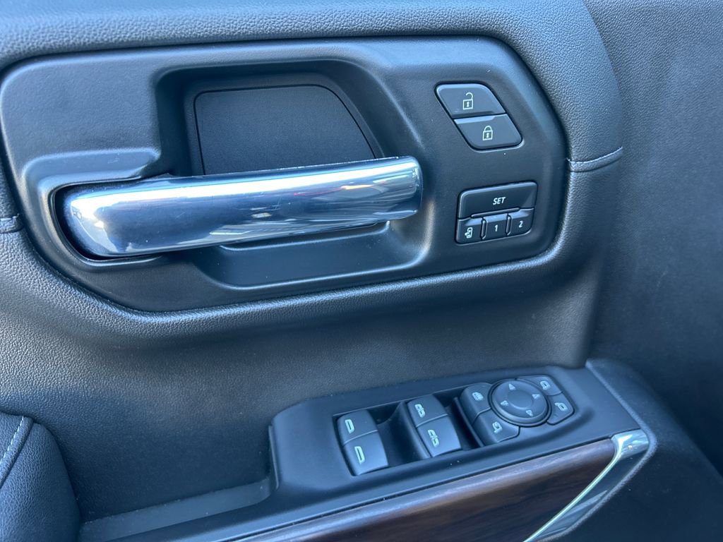 Certified 2022 GMC Sierra 1500 SLT w/ SLT Convenience Package image 15