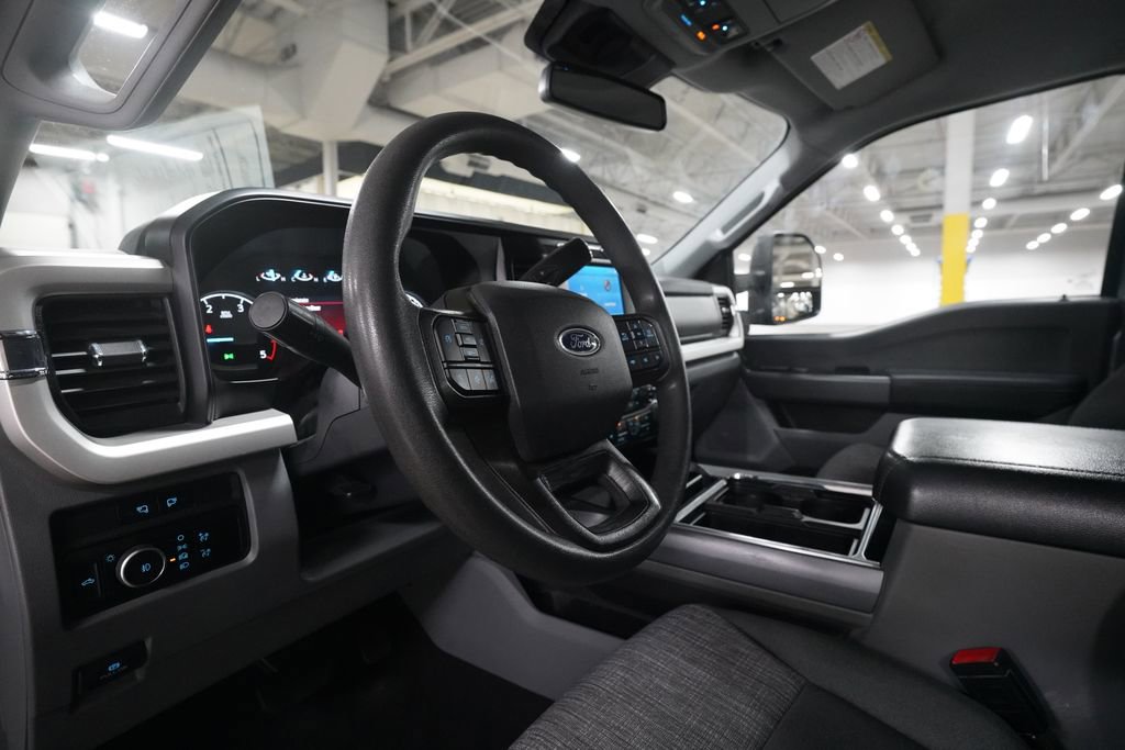 Used 2023 Ford F350 XLT w/ 360-Degree Camera Package AWD/4WD image 8