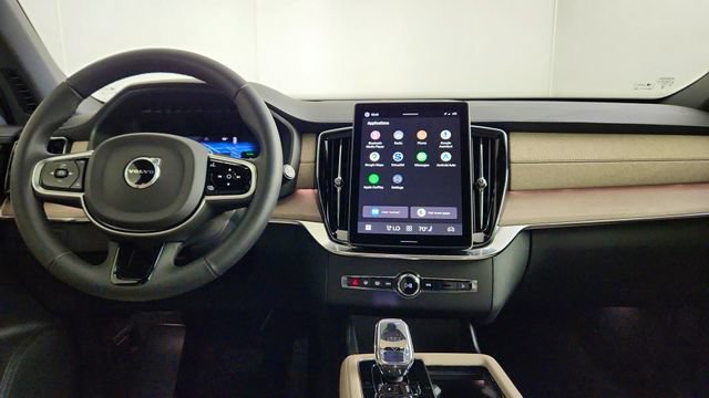 New 2026 Volvo XC90 T8 Plus w/ Protection Package Premier AWD/4WD image 25