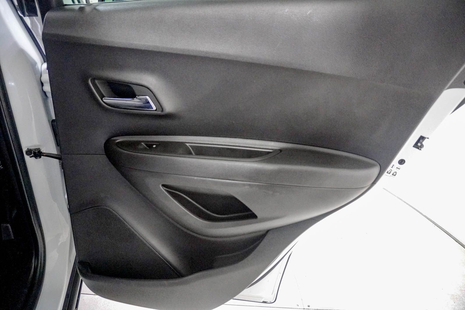 Used 2015 Chevrolet Trax LT w/ LT Plus Package image 30