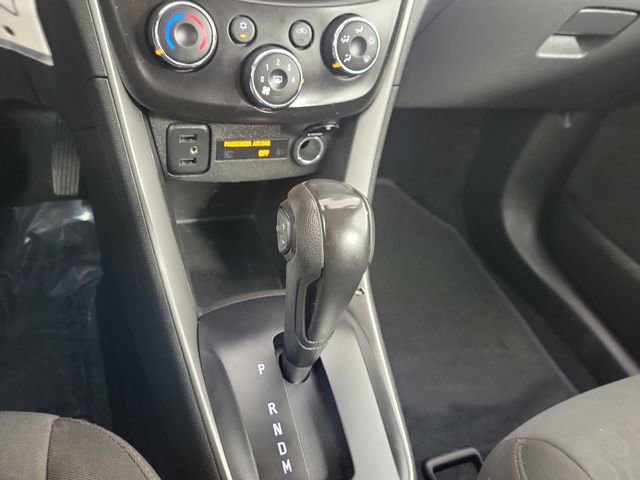 Used 2021 Chevrolet Trax LS w/ Tint and Cruise Package image 19