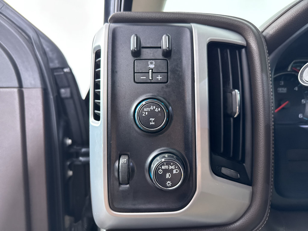 Used 2018 GMC Sierra 1500 SLT w/ SLT Premium Package AWD/4WD image 30