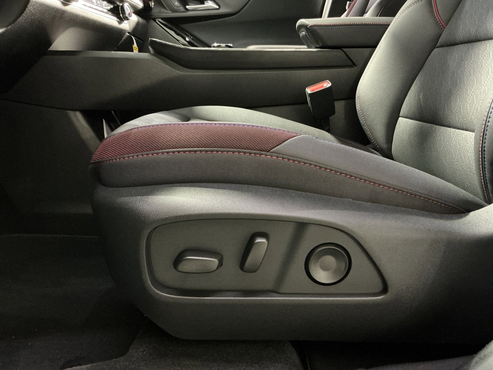 New 2026 Chevrolet Equinox RS w/ Safety and Technology Package image 22