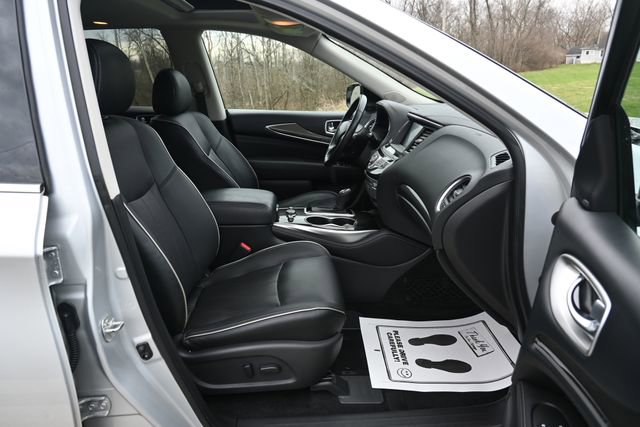 Used 2019 INFINITI QX60 Luxe w/ Essential Package image 19