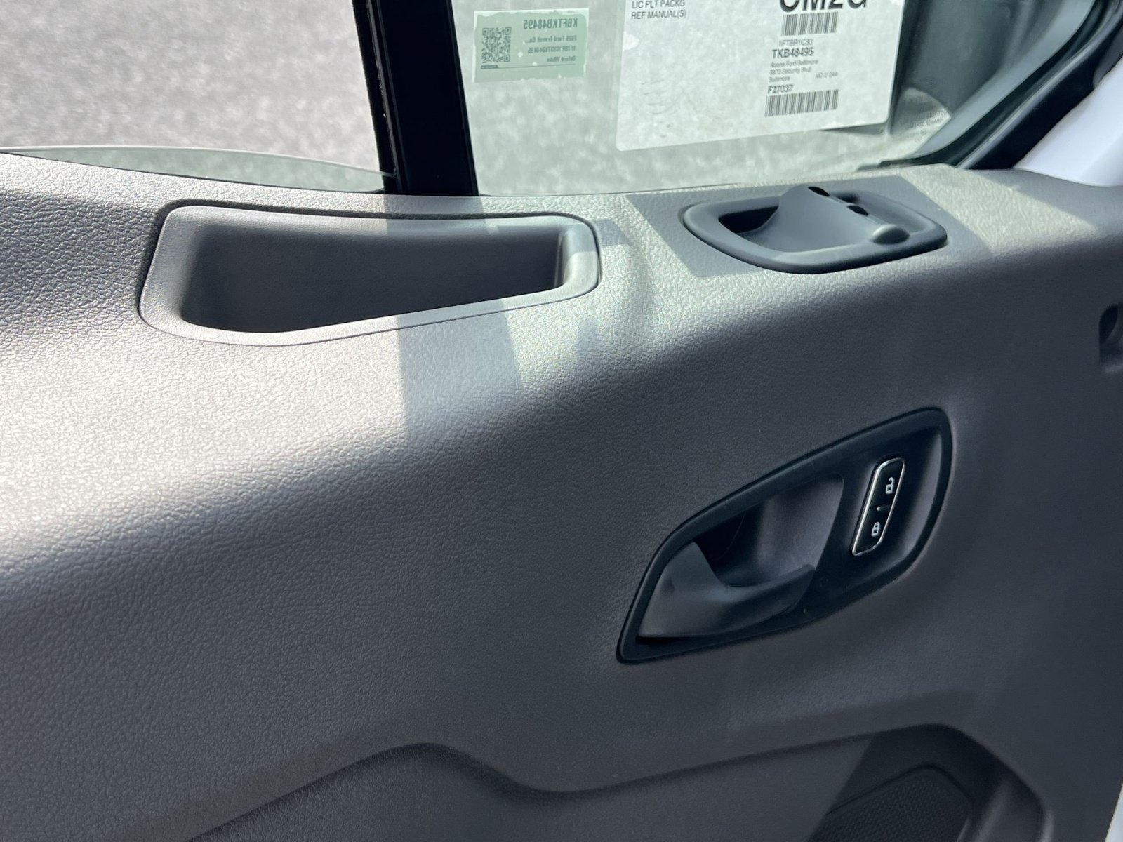 New 2026 Ford Transit 250 148 Medium Roof w/ Load Area Protection Package RWD image 14
