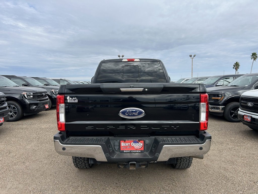Used 2017 Ford F250 Lariat w/ FX4 Off-Road Package image 5