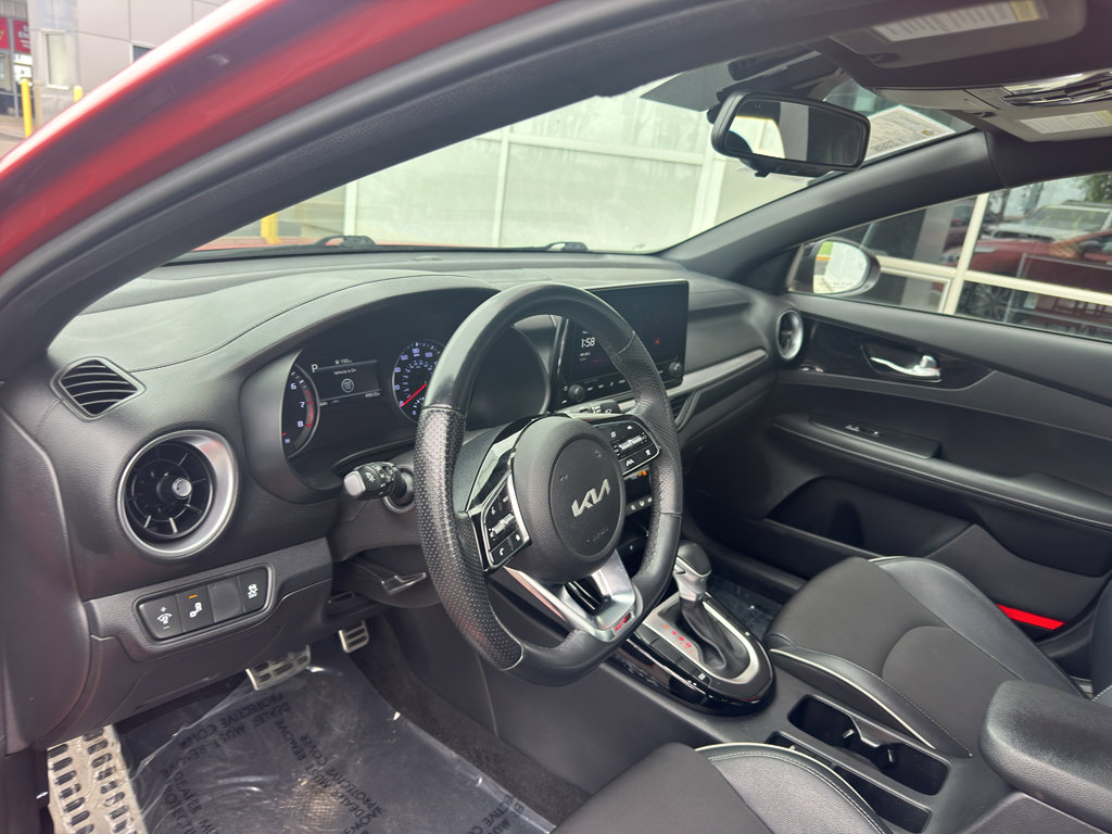 Used 2022 Kia Forte GT-Line w/ GT-Line Premium Package image 3