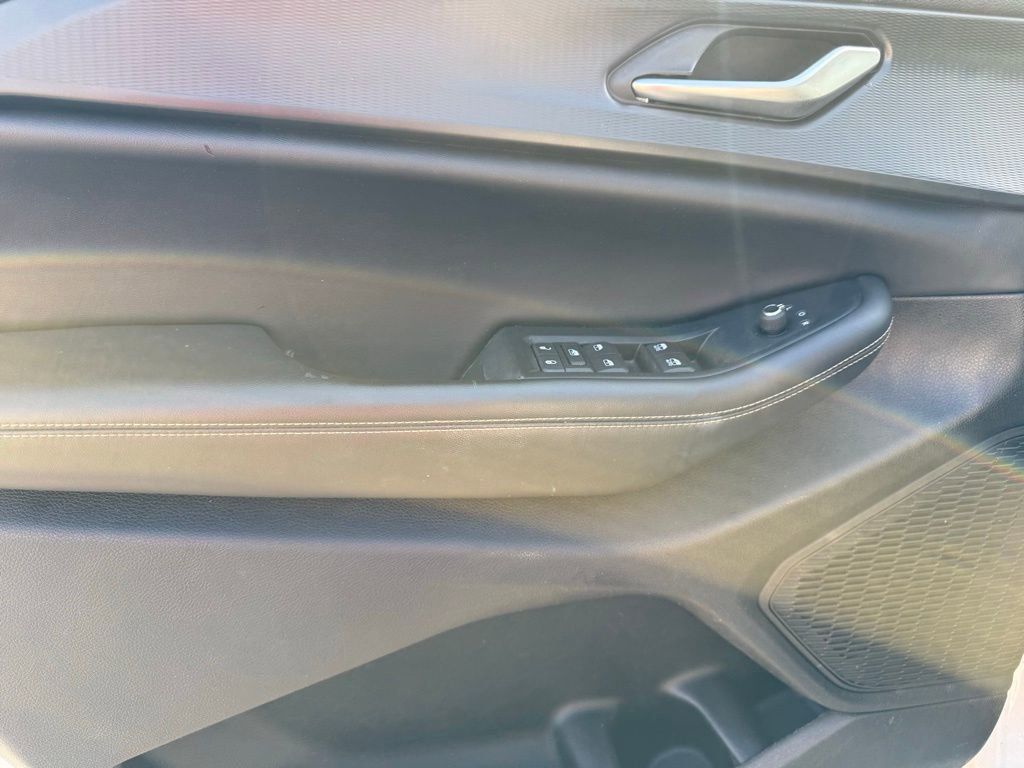 Used 2023 Jeep Grand Cherokee L Laredo RWD image 12