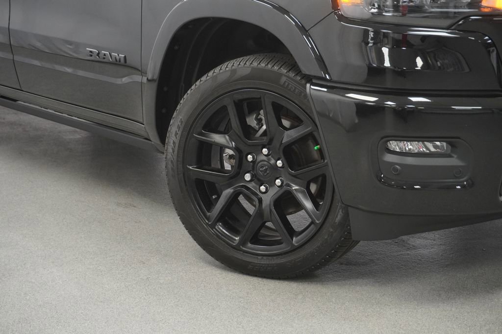 Used 2025 RAM 1500 Laramie w/ Night Edition AWD/4WD image 4