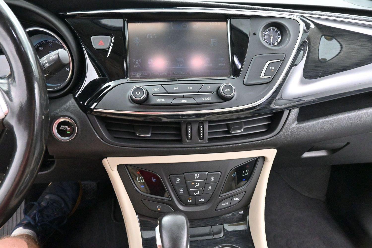 Used 2017 Buick Envision Essence FWD image 24