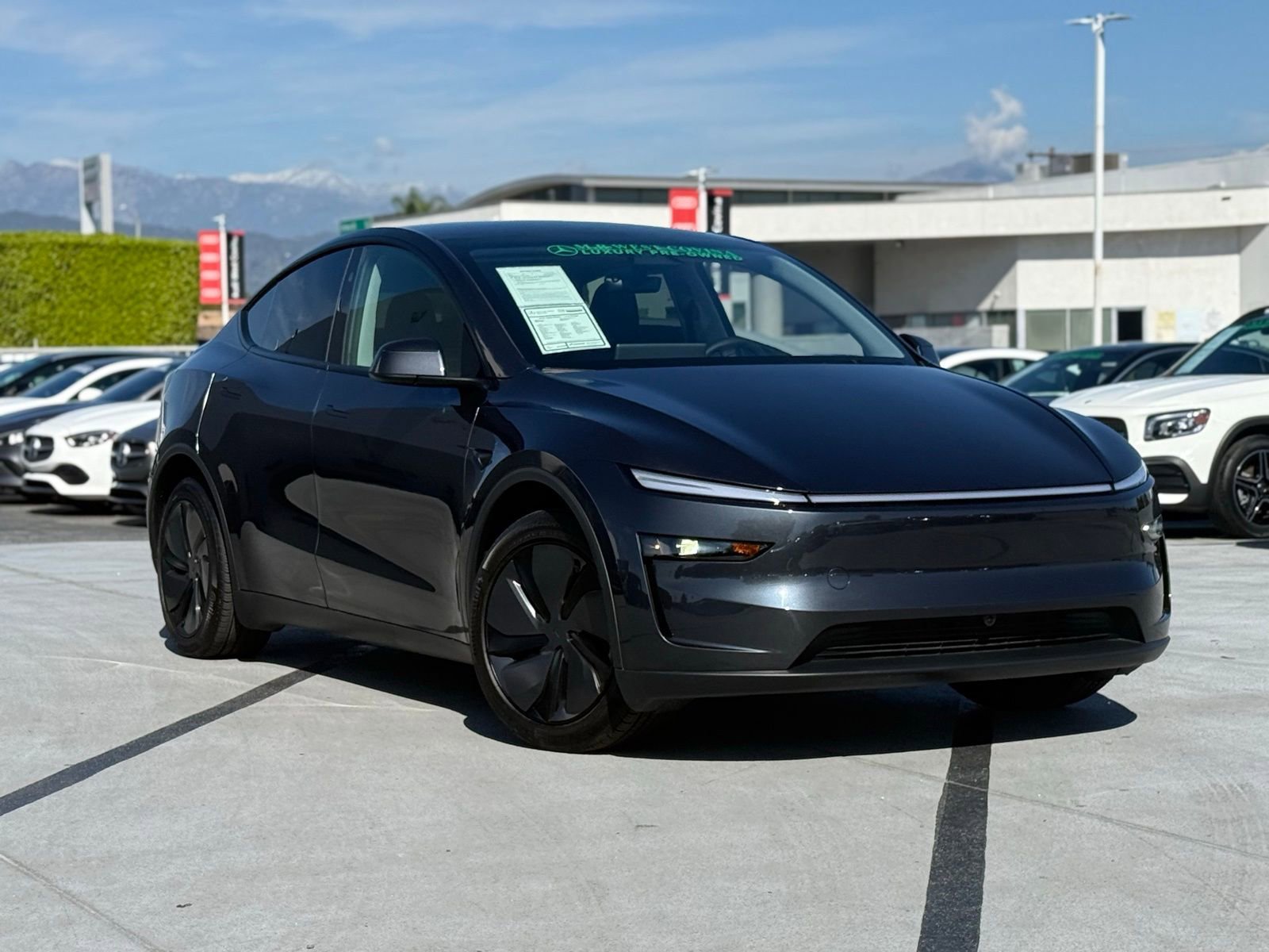 Used 2026 Tesla Model Y Long Range image 3