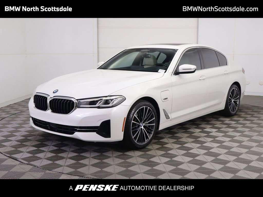 Certified 2023 BMW 530e w/ Premium Package image 1