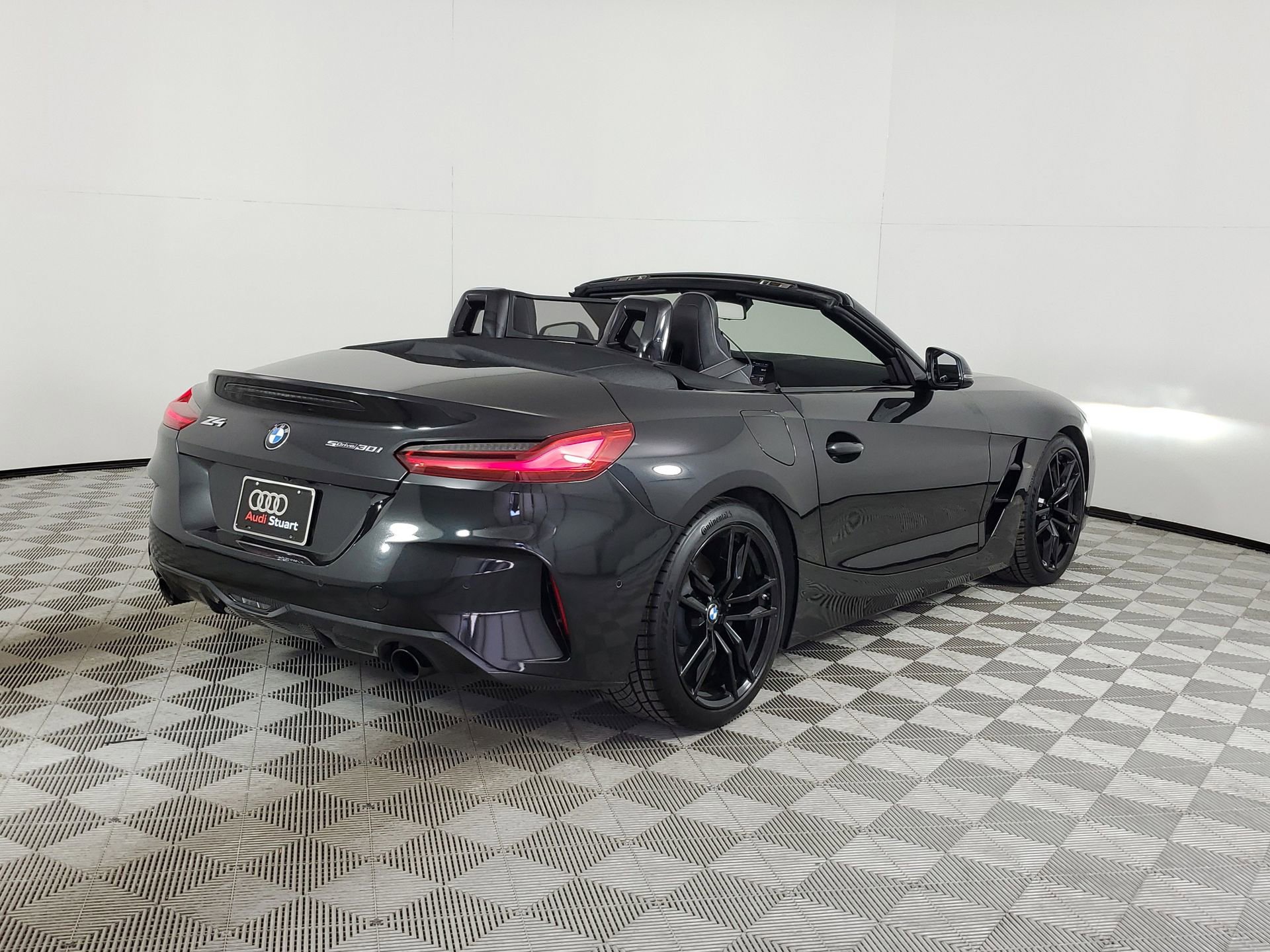 Used 2019 BMW Z4 sDrive30i w/ M Sport Package image 10