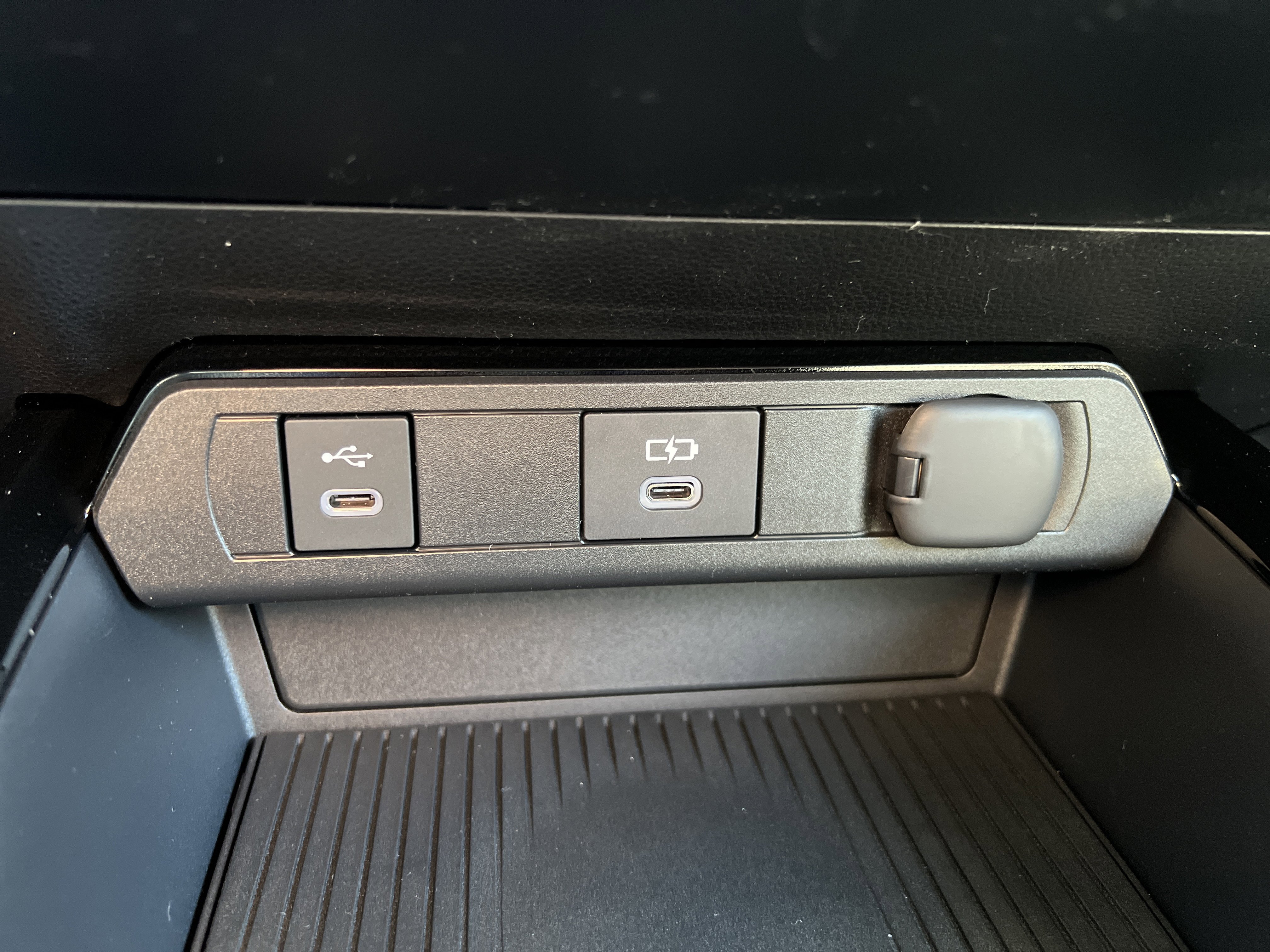 New 2026 Toyota Prius Plug-In Hybrid image 24