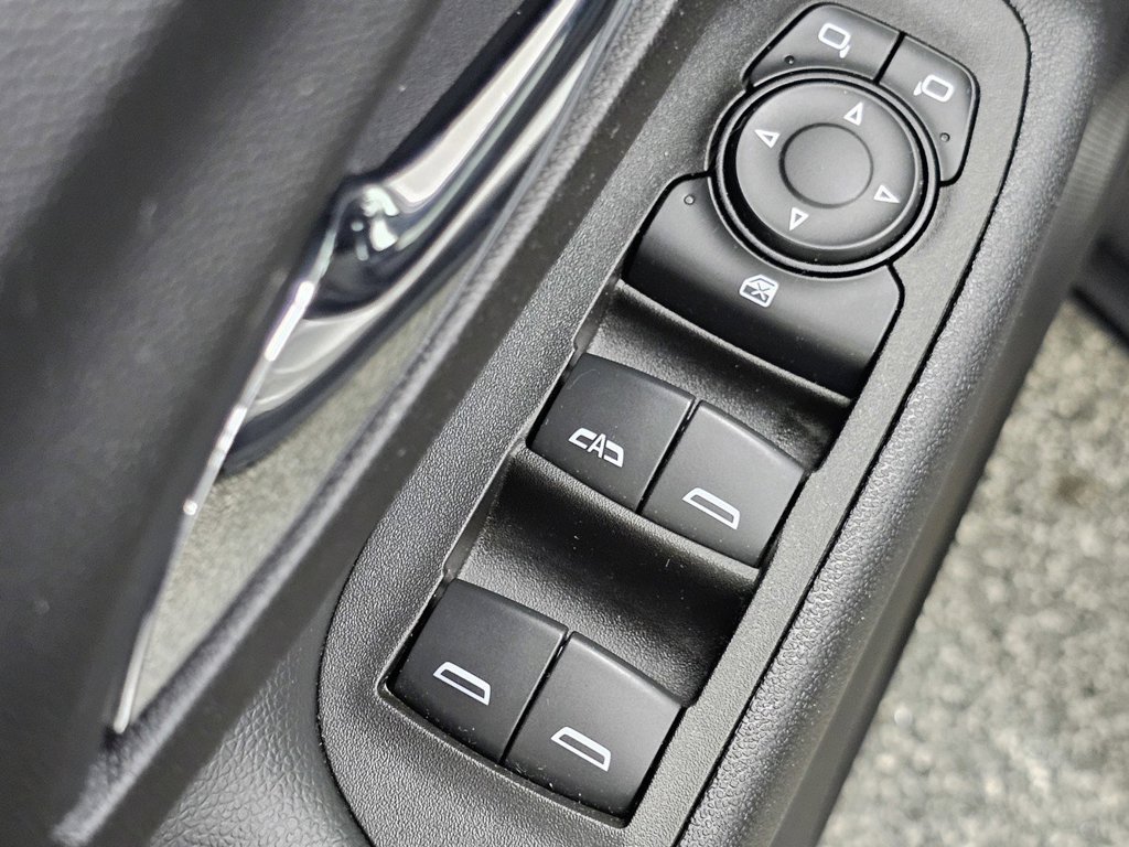 Used 2020 Chevrolet Equinox LT w/ Driver Convenience Package FWD image 31