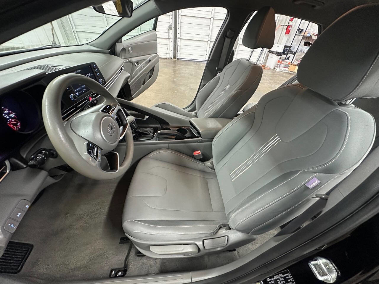 Used 2021 Hyundai Elantra SEL image 13