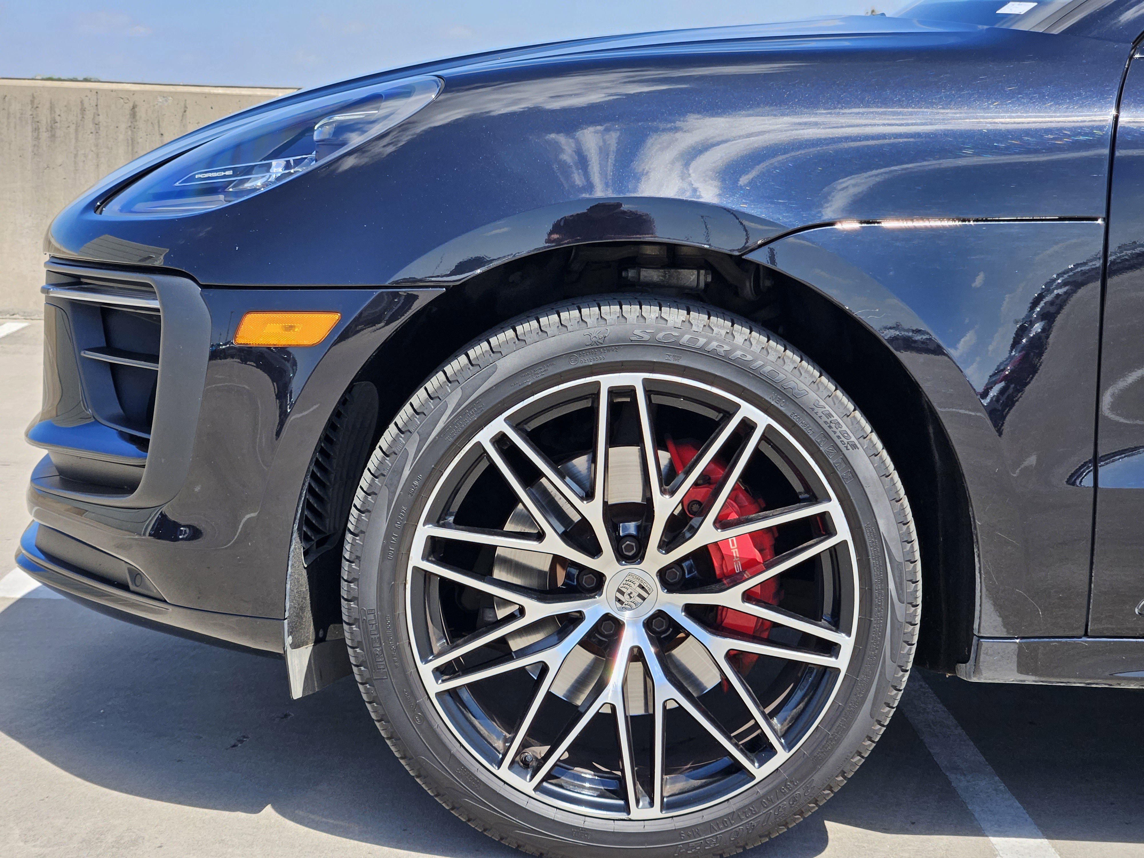 Certified 2023 Porsche Macan S image 13