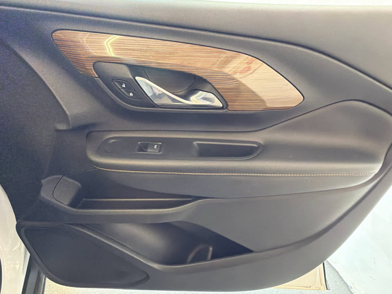 Used 2019 GMC Terrain SLE w/ Driver Convenience Package FWD image 27