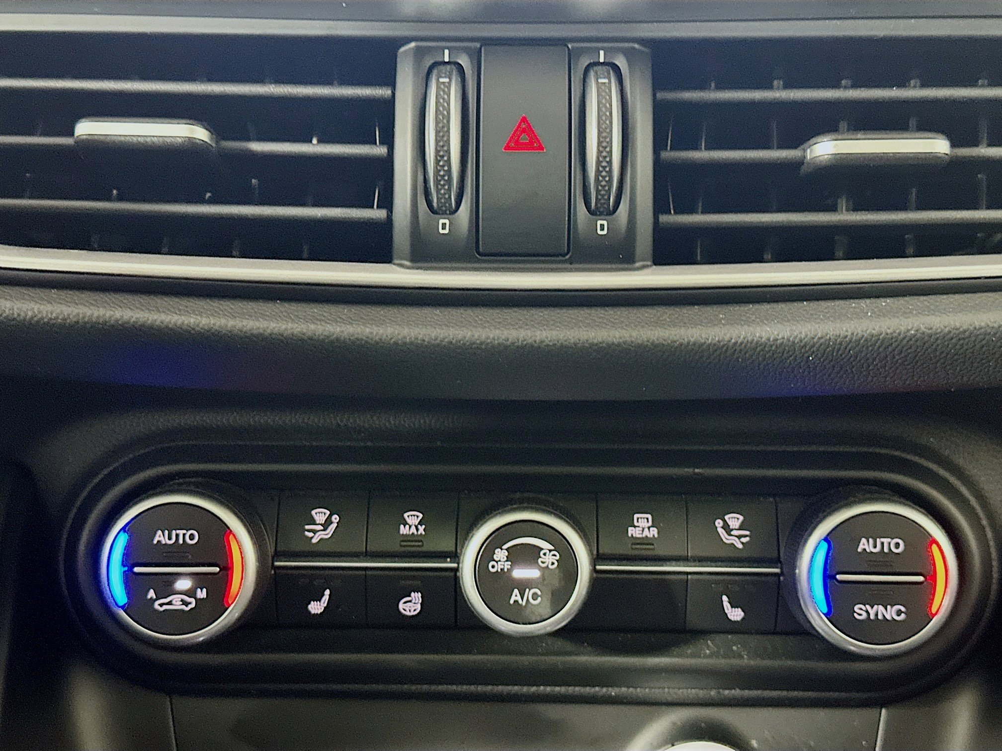 Used 2023 Alfa Romeo Stelvio Ti image 24