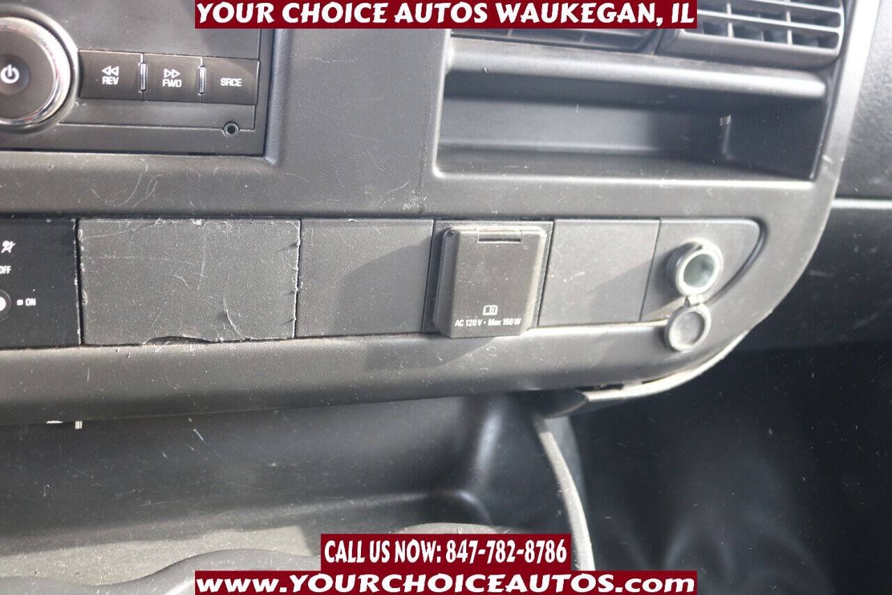 Used 2017 GMC Savana 2500 RWD image 33