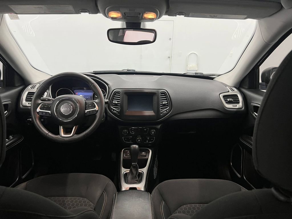 Used 2018 Jeep Compass Sport w/ Tech Group image 13