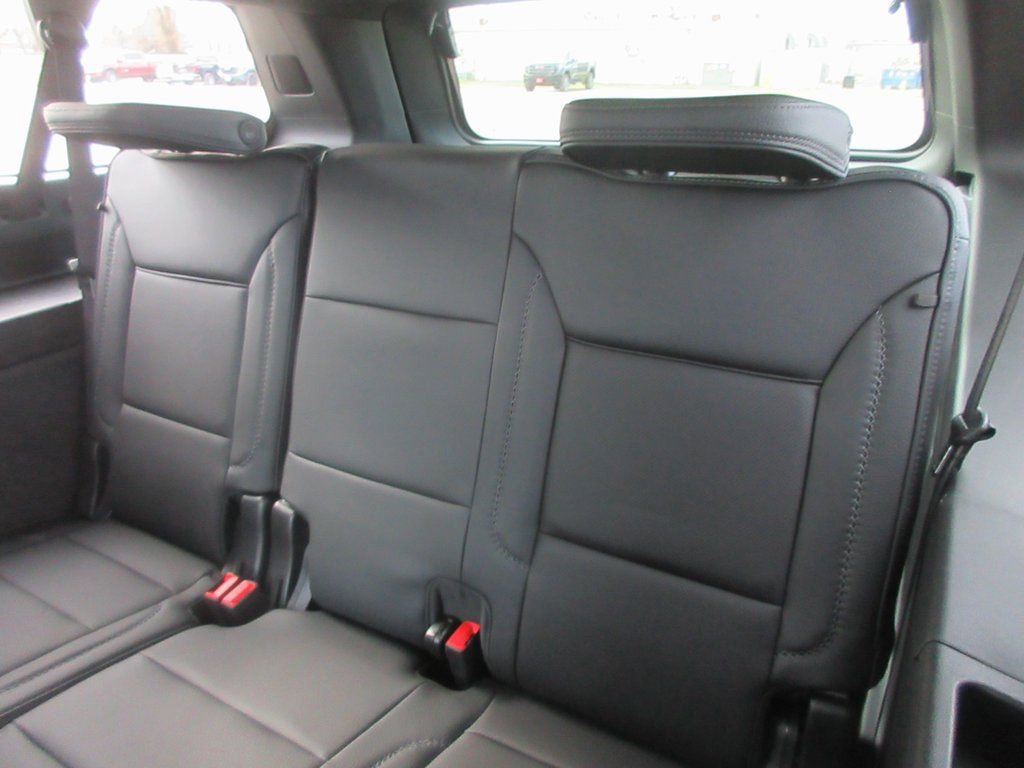 New 2026 GMC Yukon XL Denali w/ Denali Reserve Package image 14