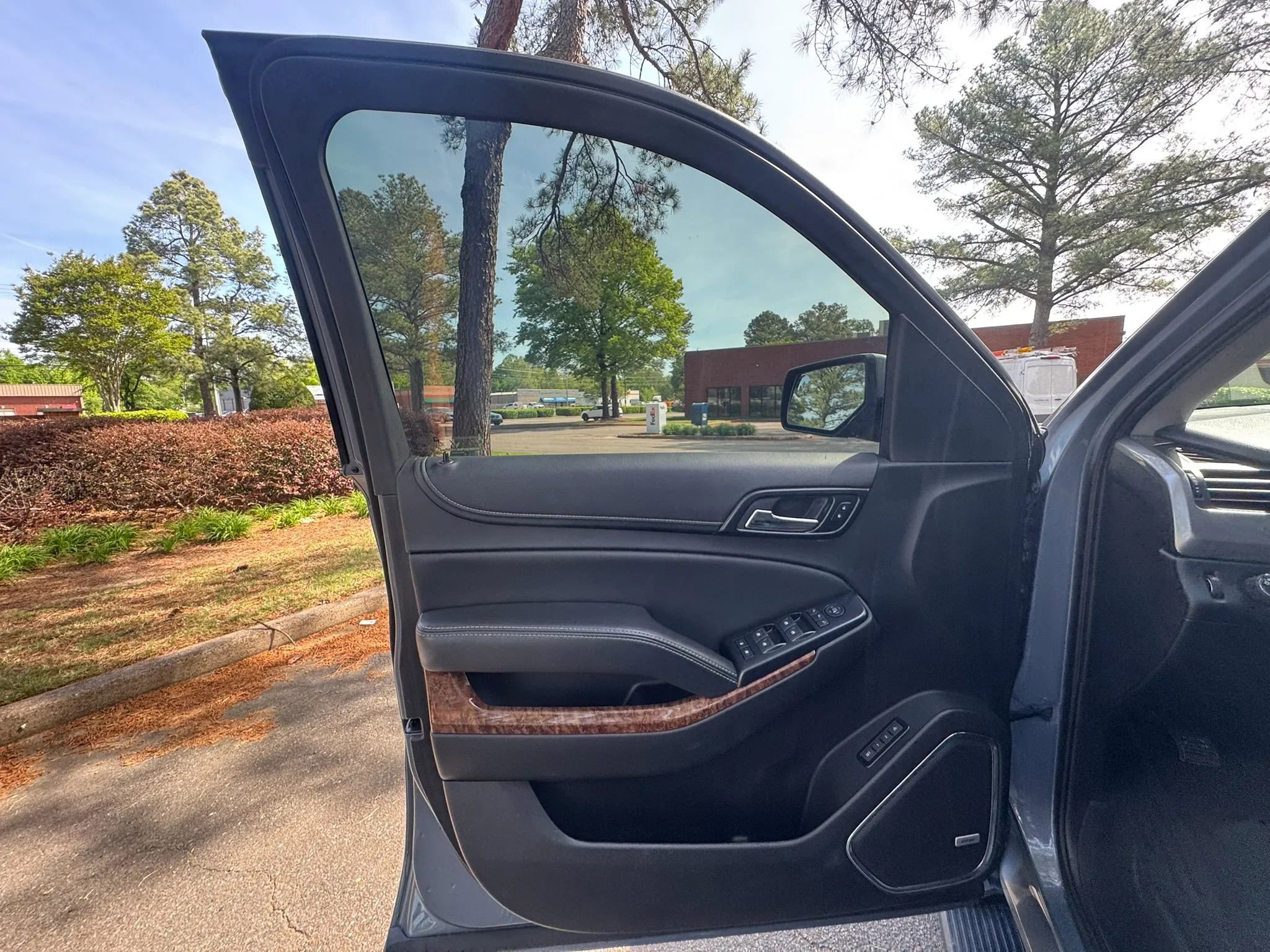 Used 2015 Chevrolet Tahoe LT w/ Max Trailering Package image 31