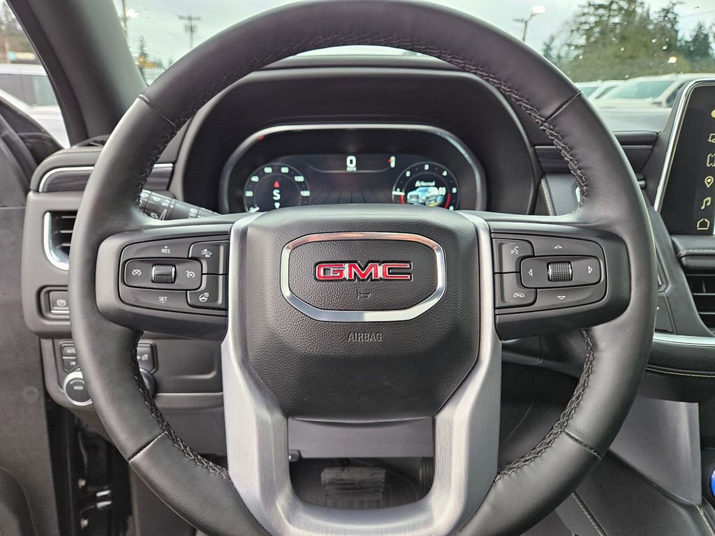 Used 2023 GMC Yukon SLT w/ SLT Premium Package image 23