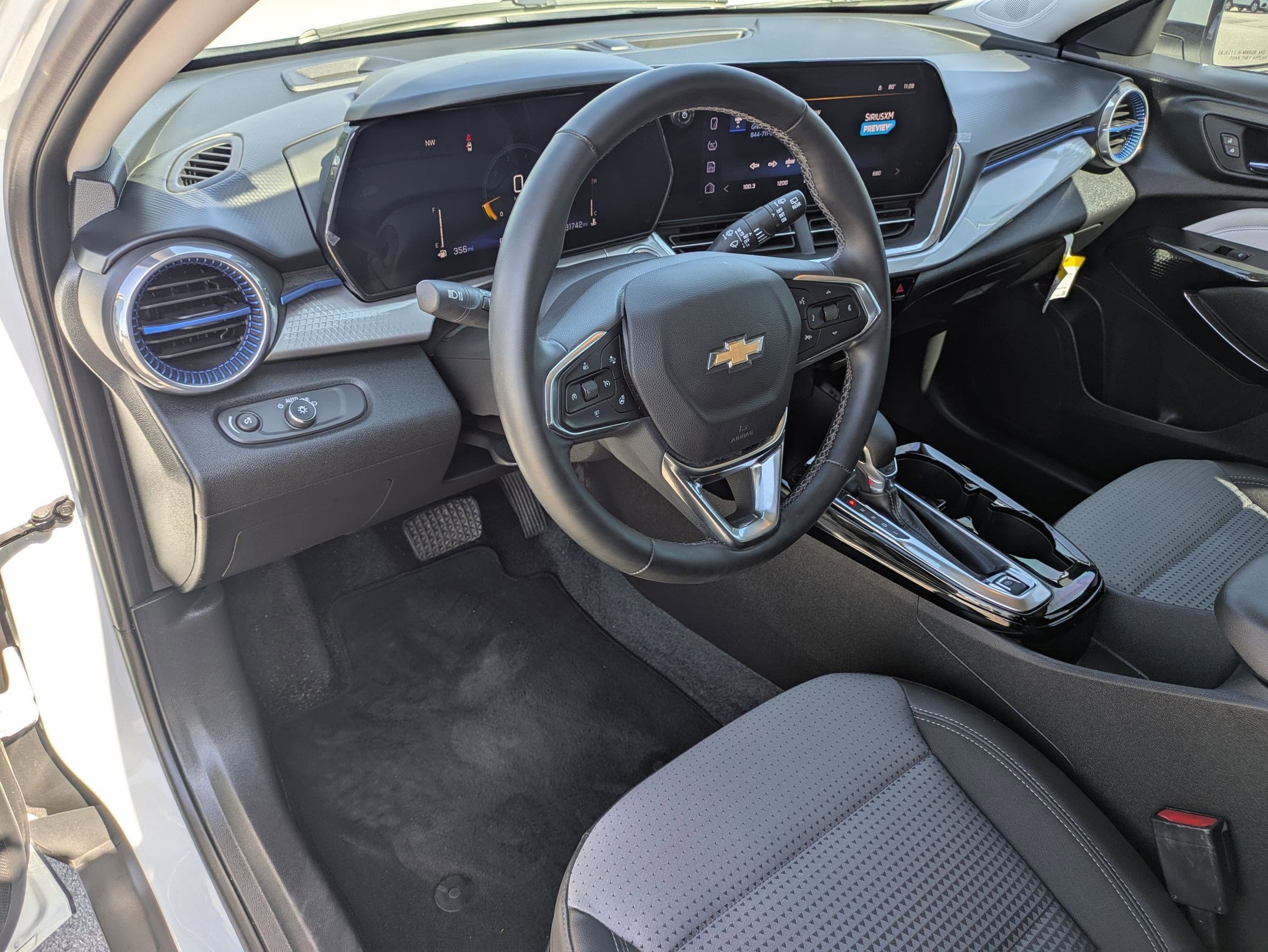 Used 2024 Chevrolet Trax LT w/ Driver Confidence Package image 11