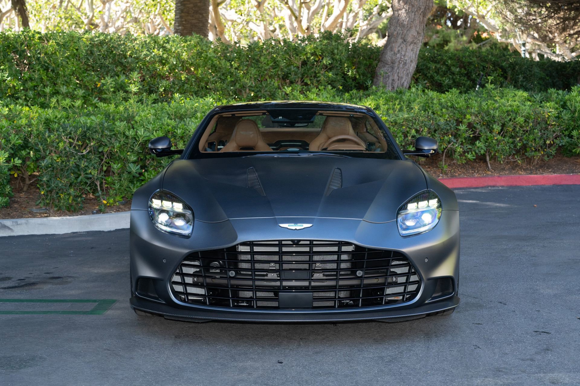 Used 2025 Aston Martin Vanquish image 5