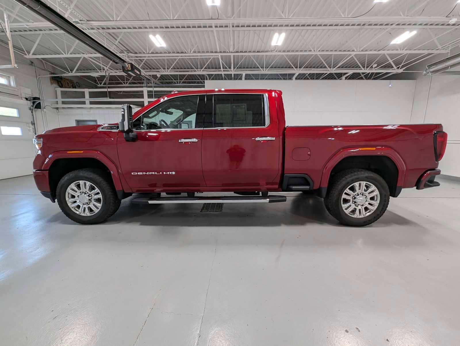 Used 2023 GMC Sierra 2500 Denali w/ Denali Ultimate Package image 10