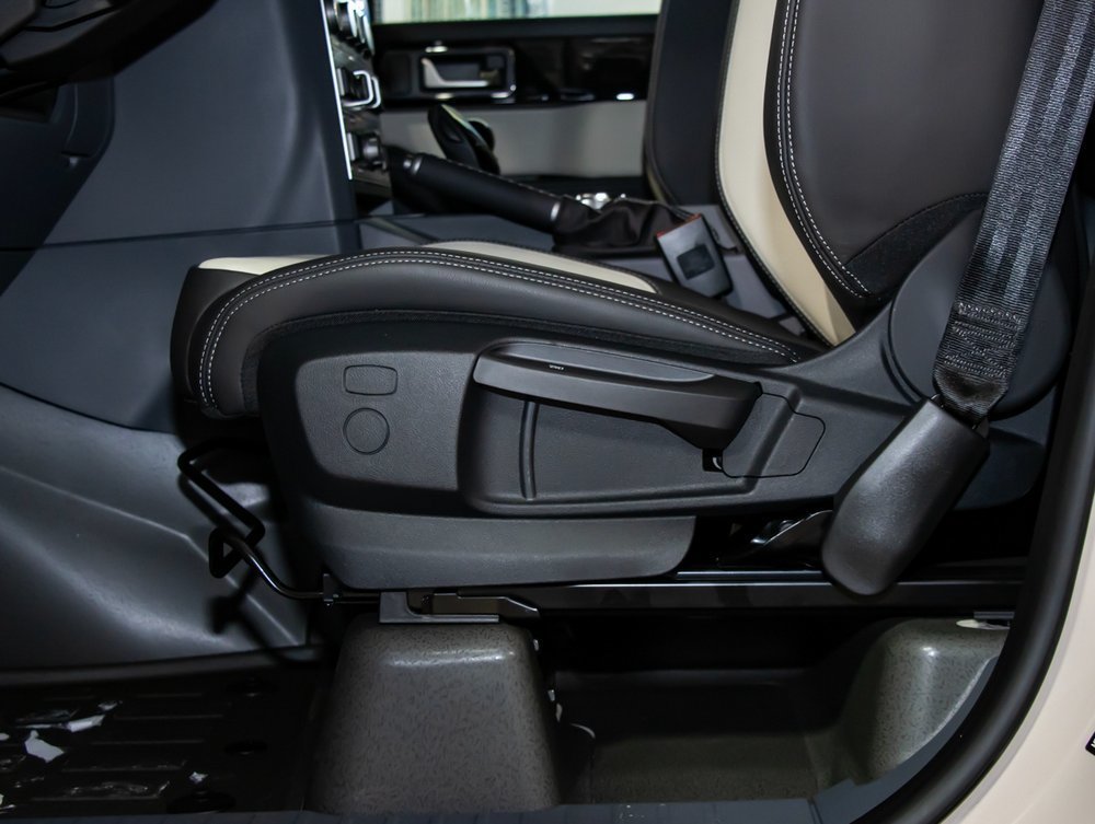 New 2025 INEOS Grenadier Station Wagon AWD/4WD image 15