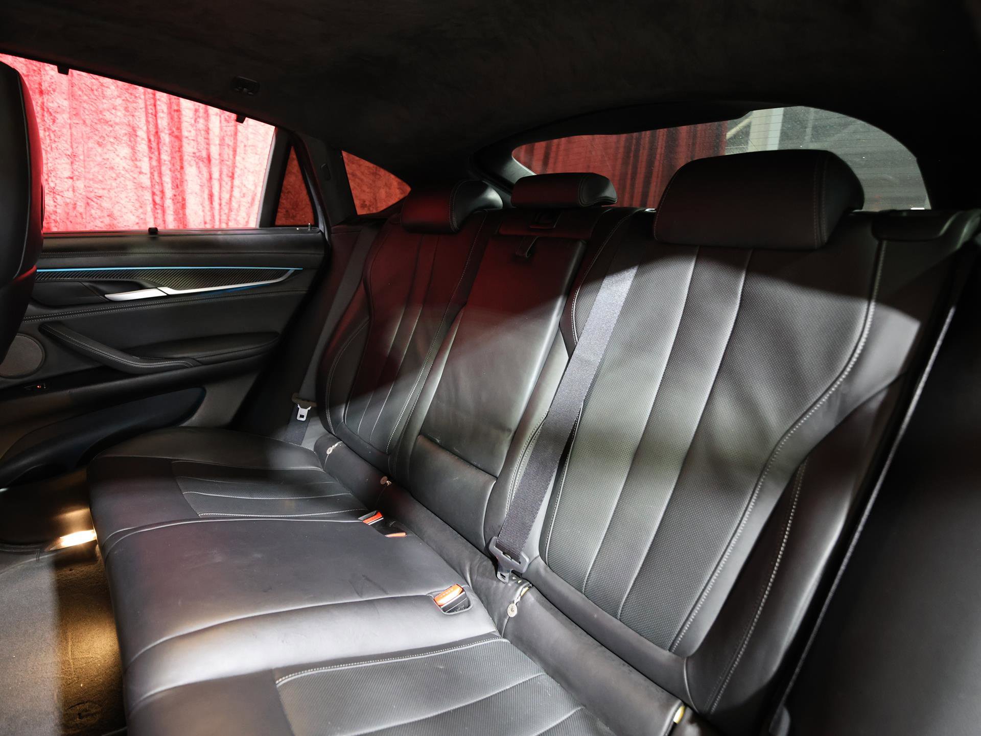 Used 2015 BMW X6 M image 14