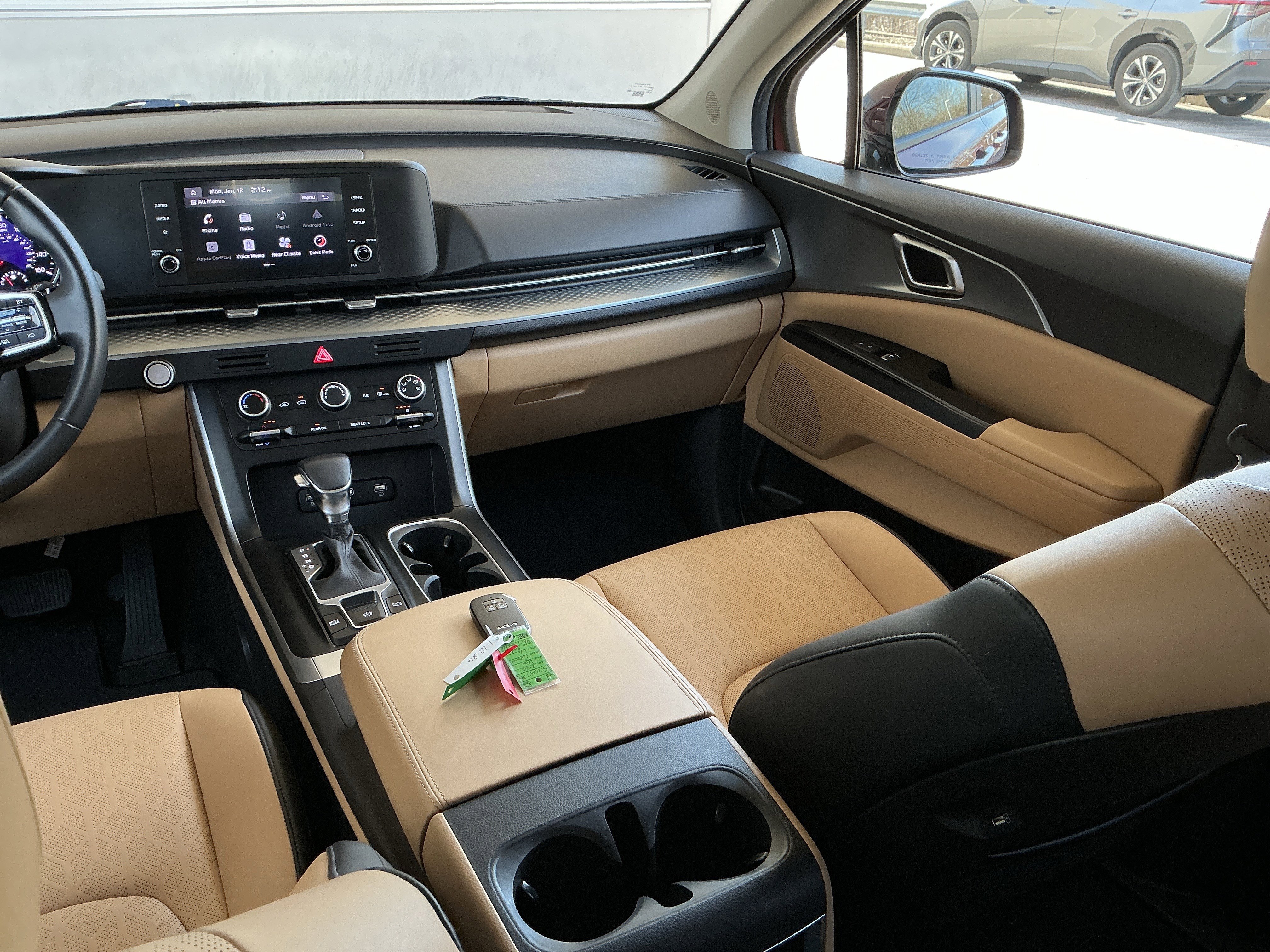 Used 2022 Kia Carnival LX image 16