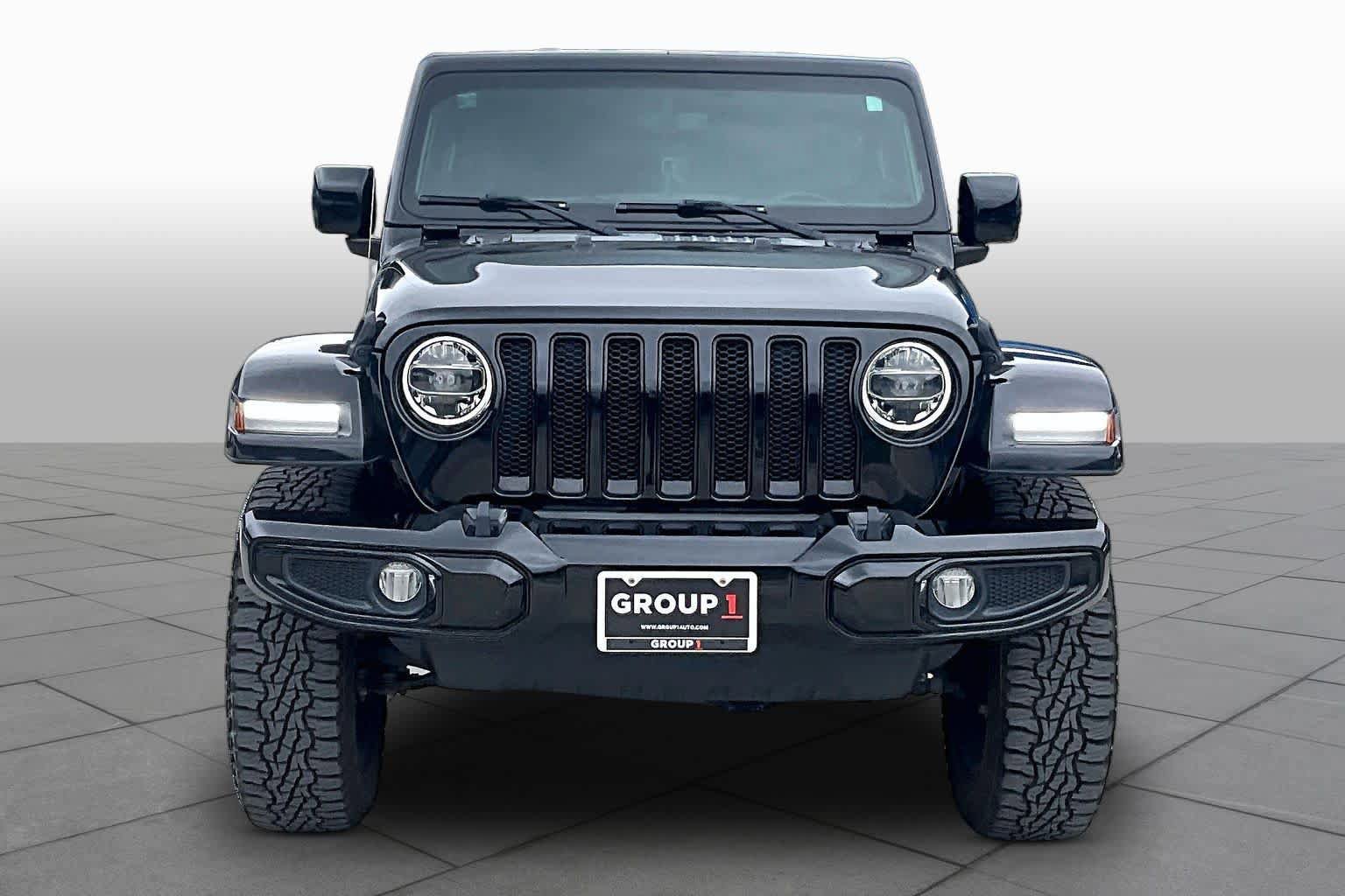 Used 2021 Jeep Wrangler Unlimited Sahara AWD/4WD image 4