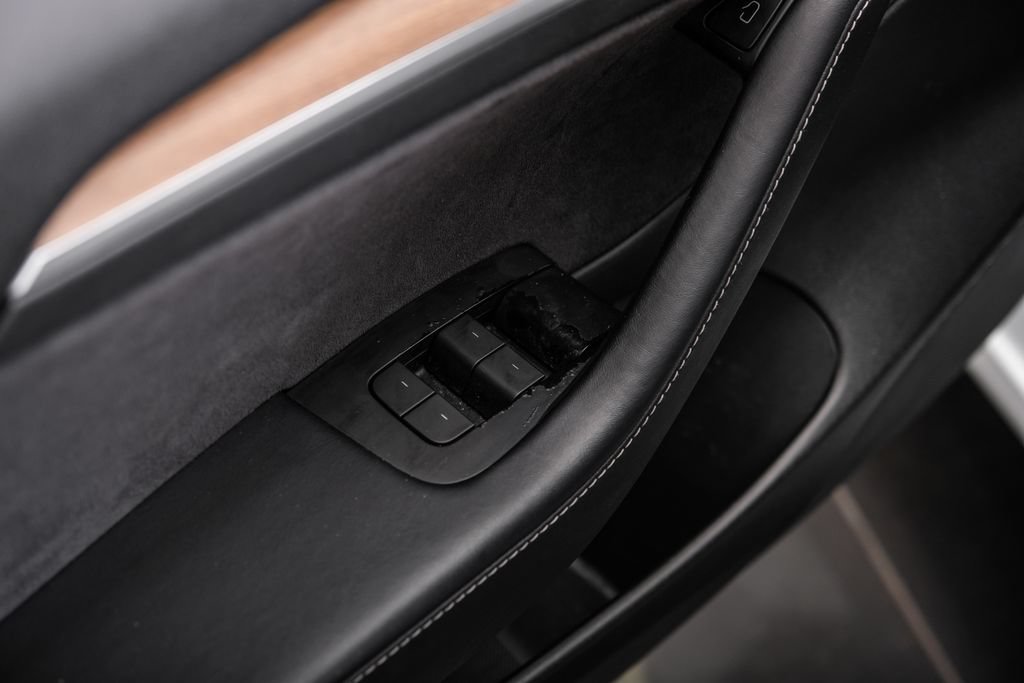 Used 2022 Tesla Model 3 Long Range AWD/4WD image 45