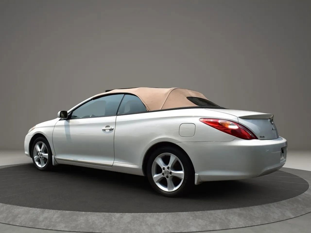 Used 2005 Toyota Solara SLE image 7