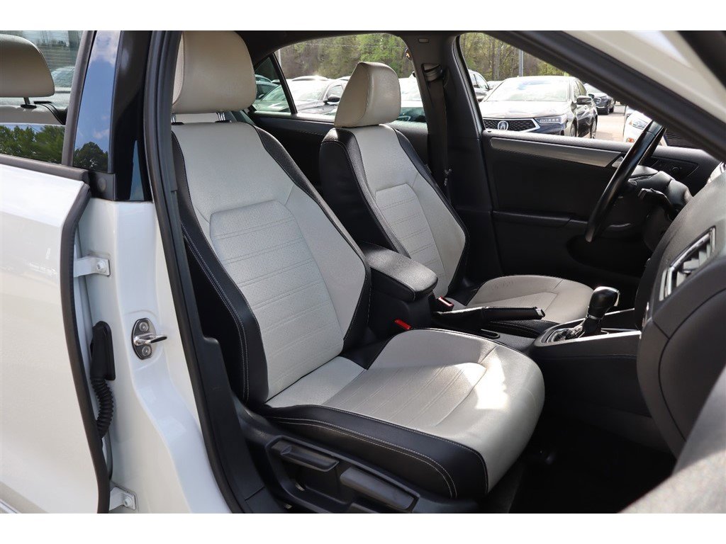 Used 2016 Volkswagen Jetta Sport image 13