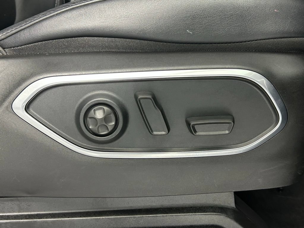 Used 2024 Jeep Wagoneer Series II w/ Flexible Seating Group AWD/4WD image 11
