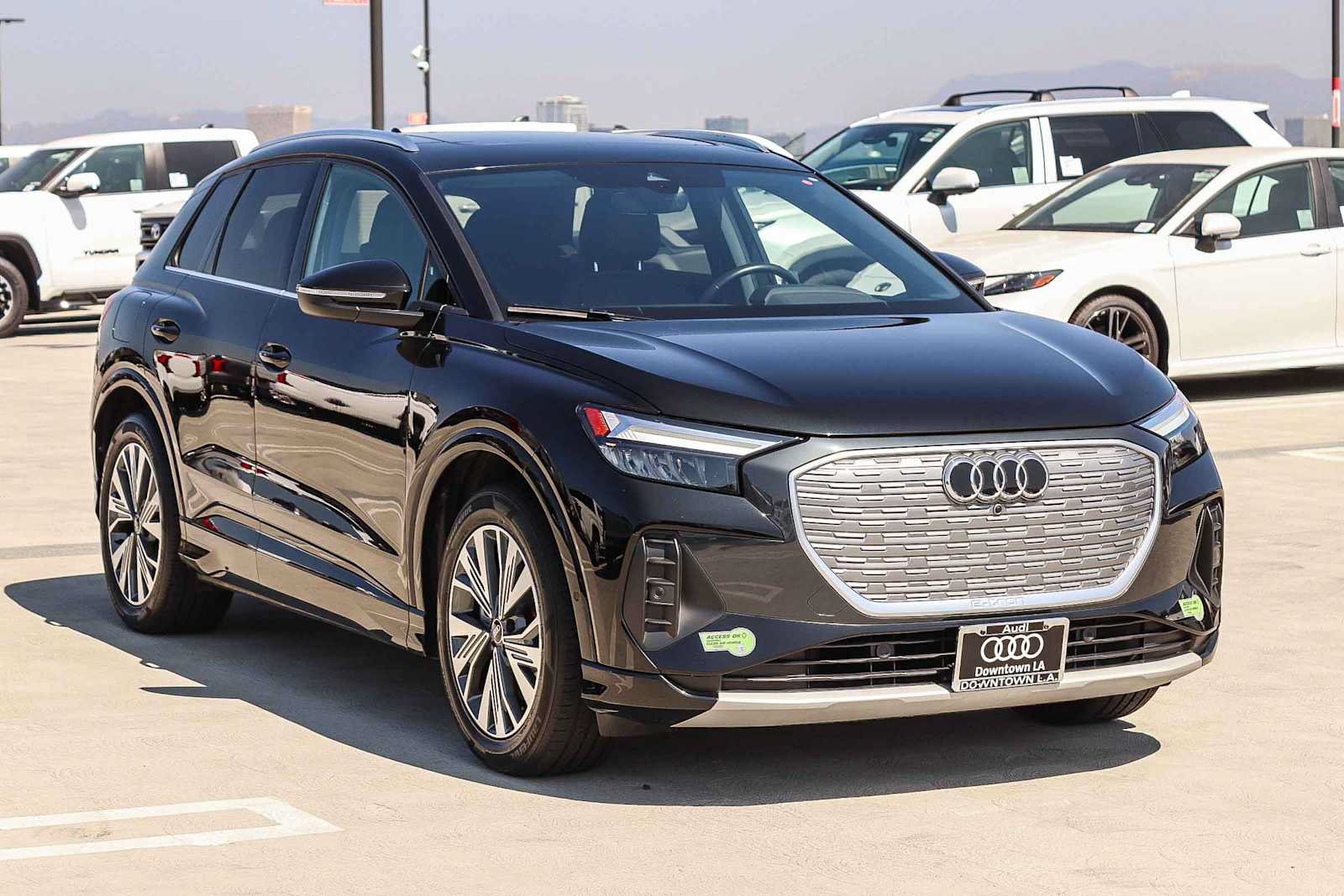 Used 2023 Audi Q4 e-tron Premium Plus w/ Premium Plus RWD image 3