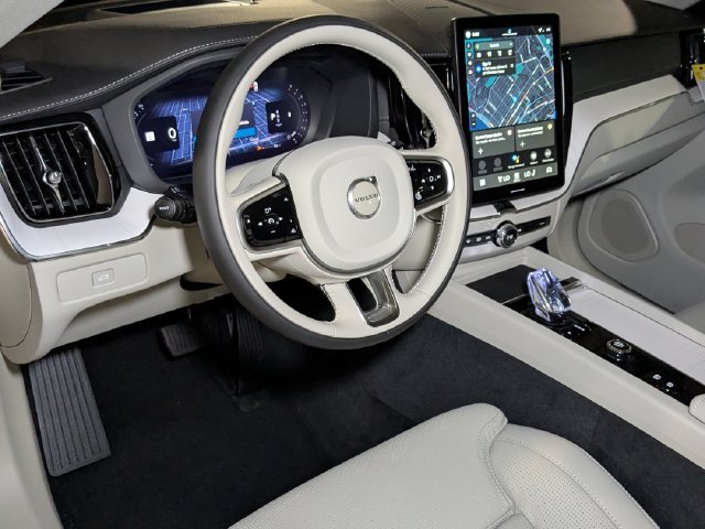 New 2026 Volvo XC60 B5 Ultra w/ Protection Package Premier AWD/4WD image 12