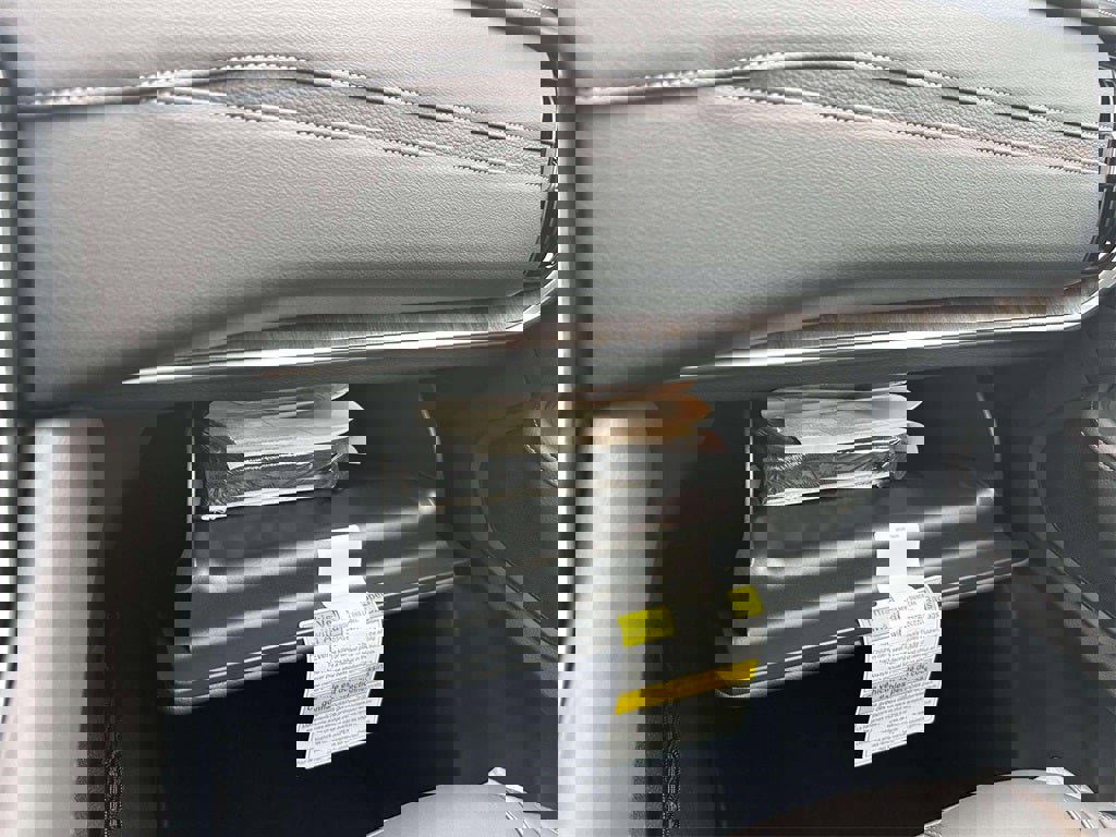 New 2025 Nissan Armada SL w/ Captain's Chari Seat Package image 35