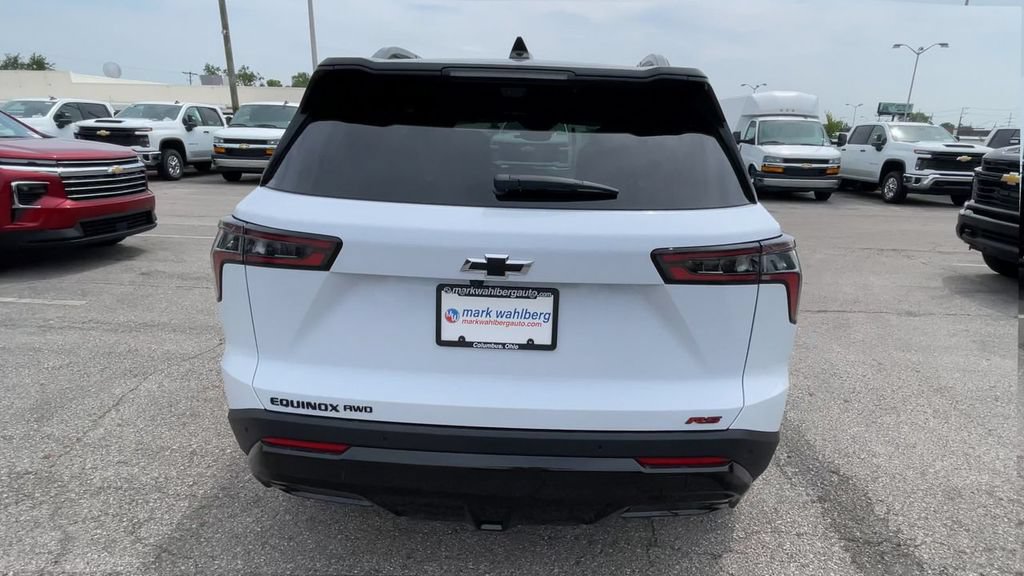 New 2026 Chevrolet Equinox RS w/ Convenience Package III AWD/4WD image 9