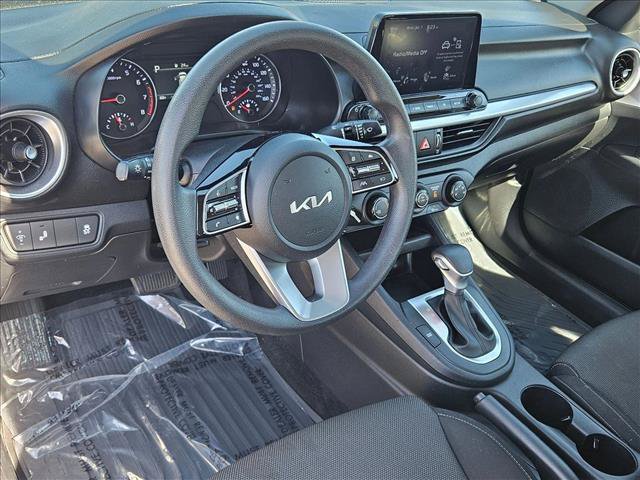 Used 2024 Kia Forte LXS w/ LXS Technology Package FWD image 10